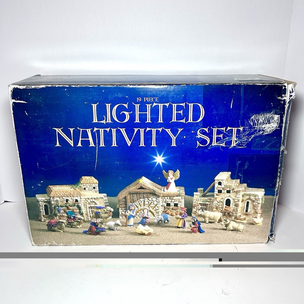 19 Piece Lighted Nativity Scene Vintage Porcelain Resin 90's Christmas Jesus